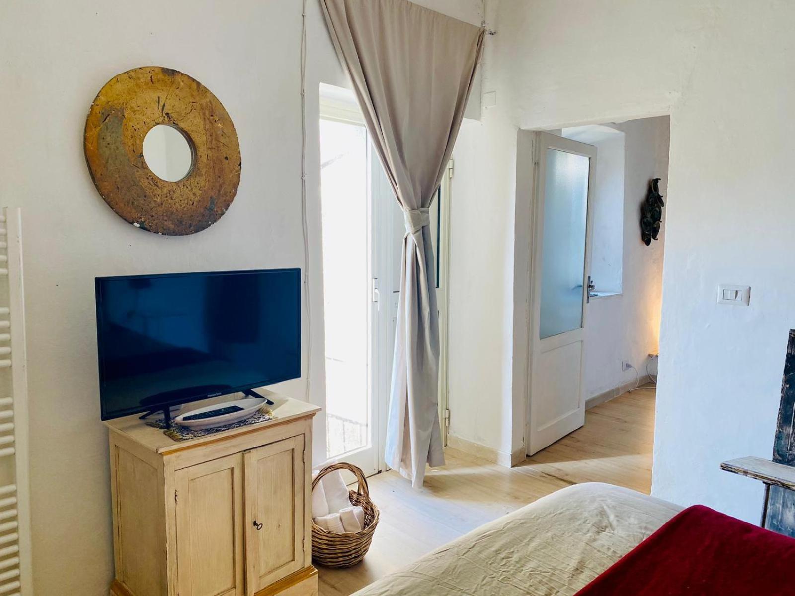 La Sorpresa Sul Bastione With Panoramic Balcony Apartment Pitigliano Bagian luar foto