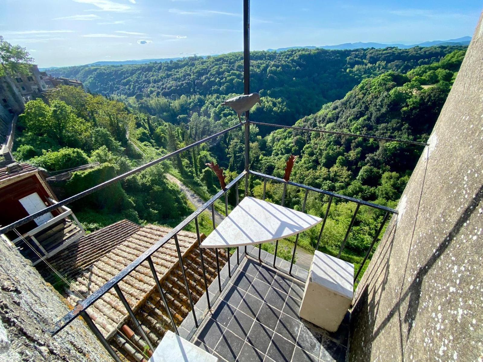 La Sorpresa Sul Bastione With Panoramic Balcony Apartment Pitigliano Bagian luar foto